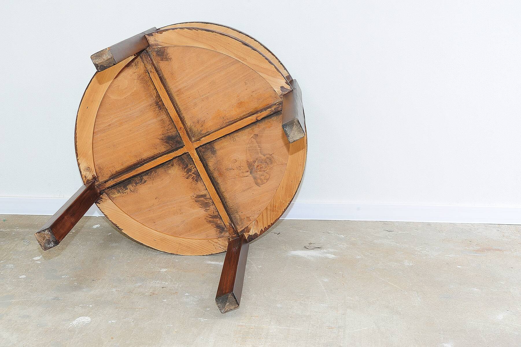 Vintage round pinewood coffee table, Czechoslovakia, 1970´s