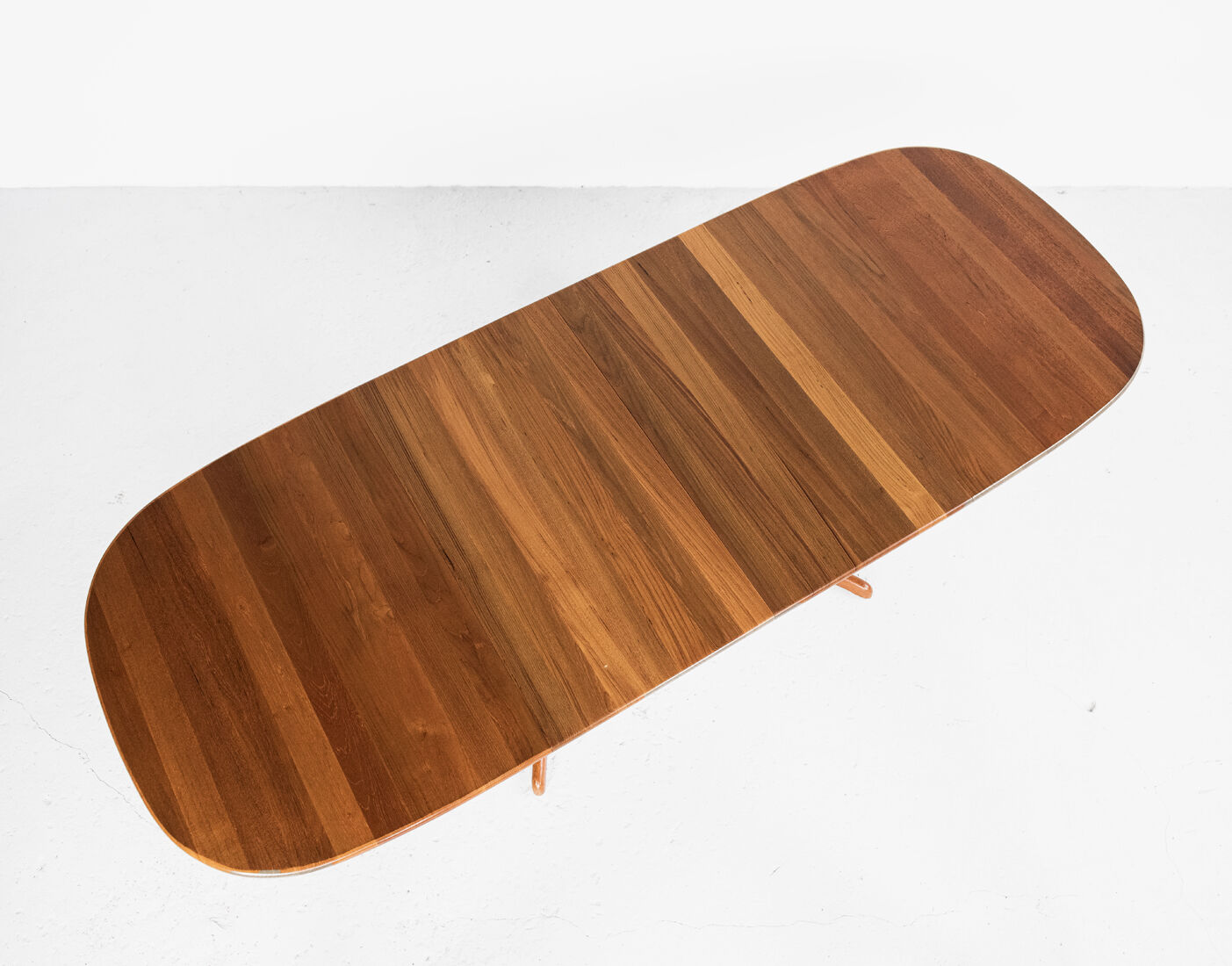 Table ovale danoise en teck avec 2 extensions