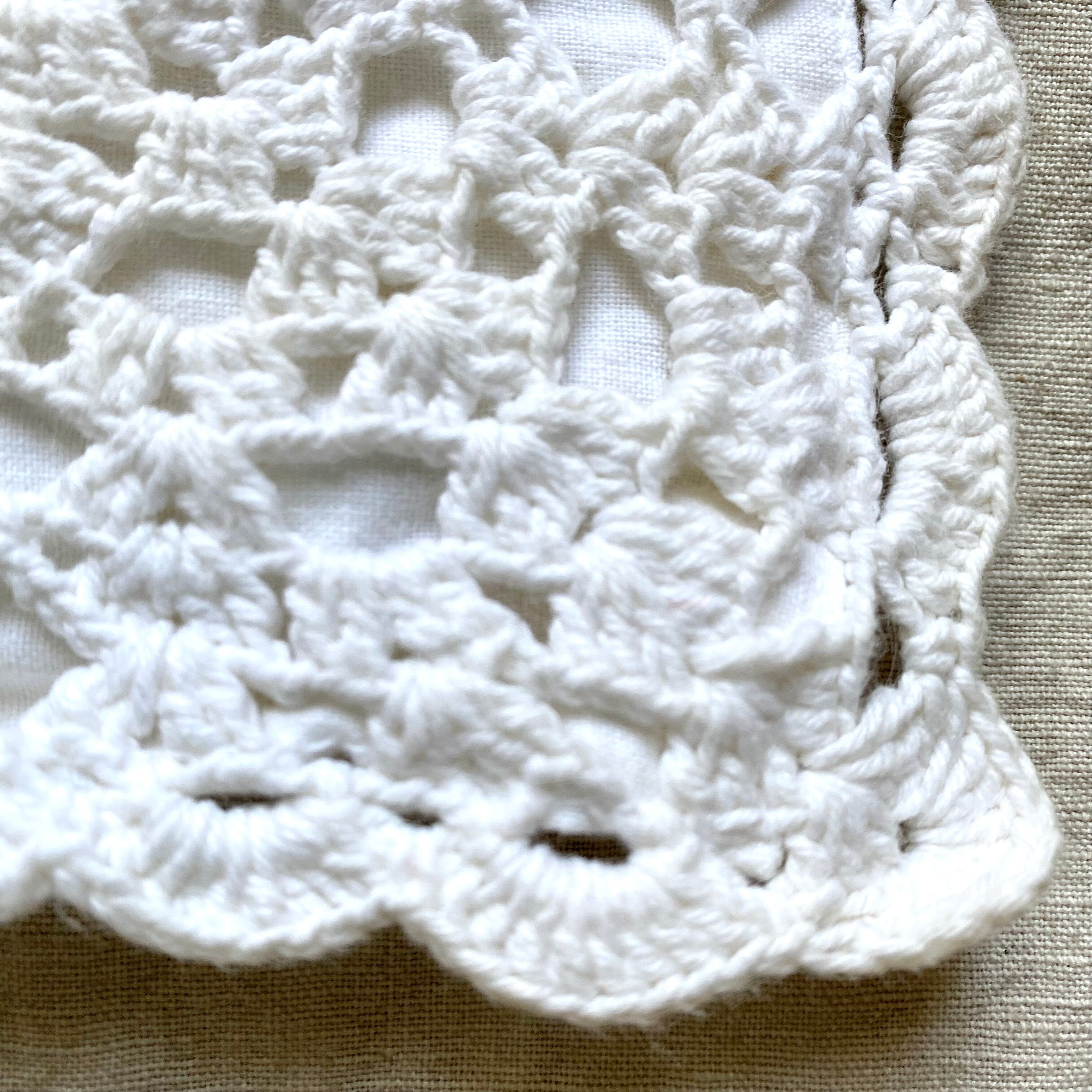 Housse de coussin en crochet