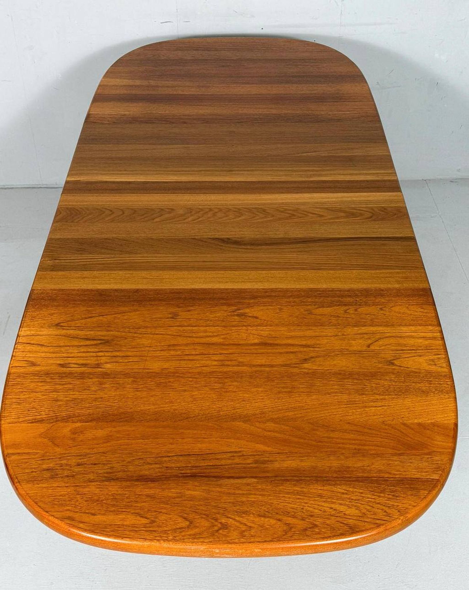 Mid-century extendable dining table/teak table by Glostrup, Denmark, 1960s.