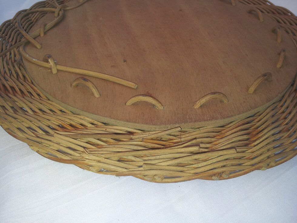 60's wicker round mirror