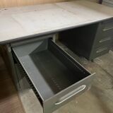 Roneo desk in grey metal