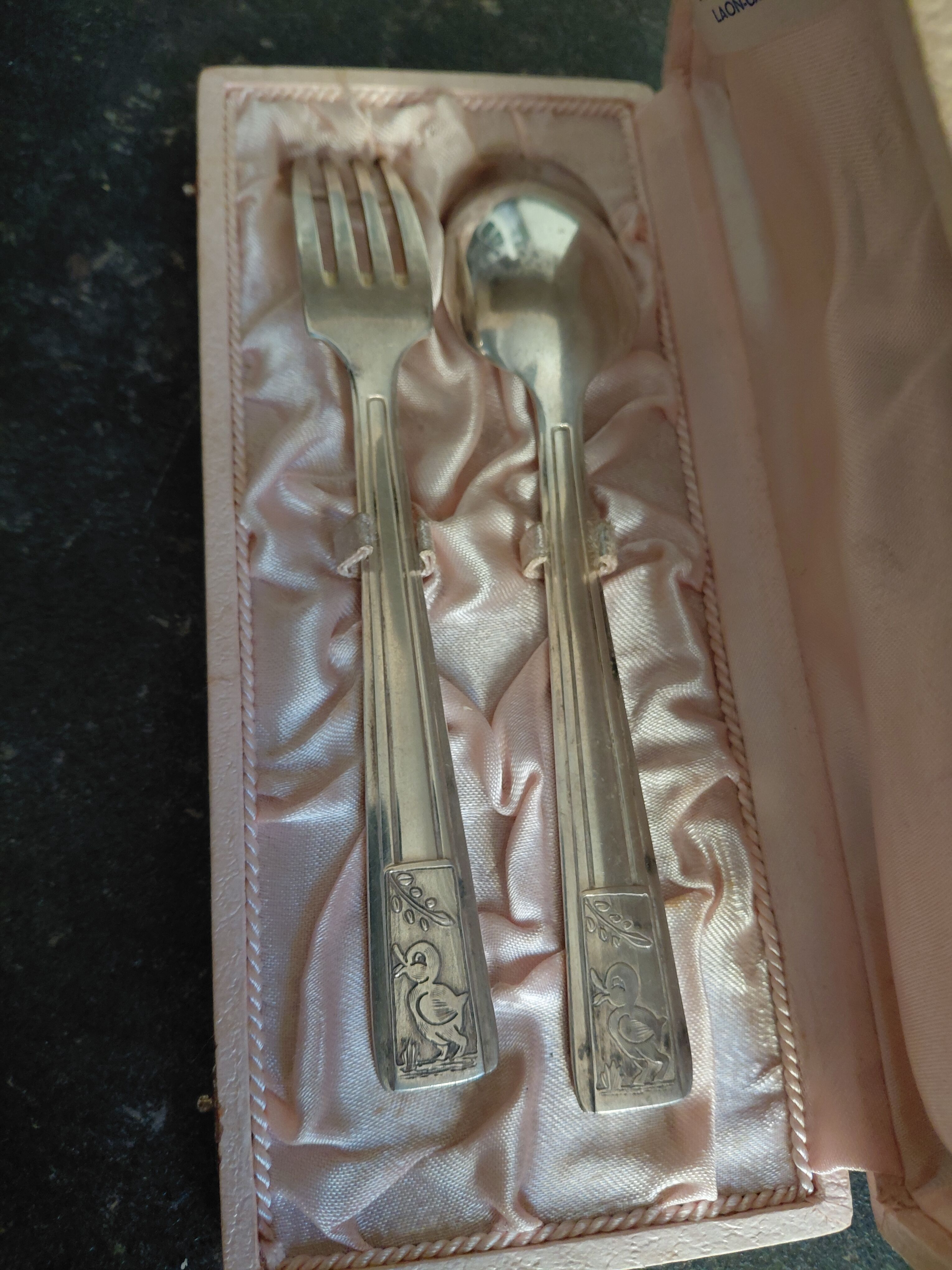 Children's cutlery in silver-plated metal