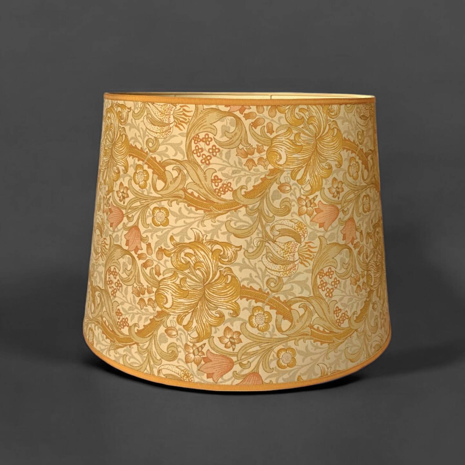 Large vintage lampshade - floral decor - 40 x 37 cm