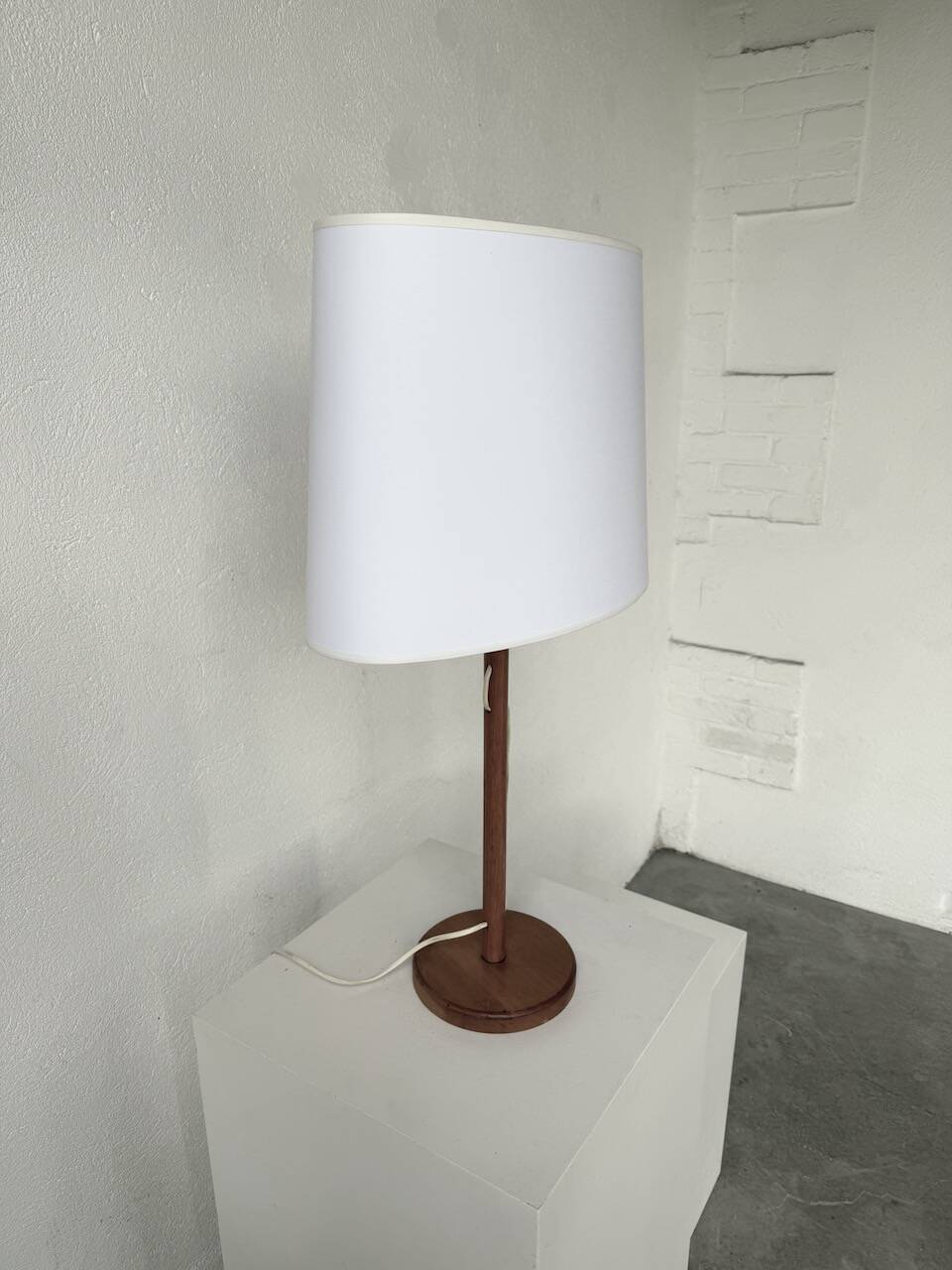 70s oak wood table lamp