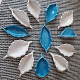 Leaf-shaped cups