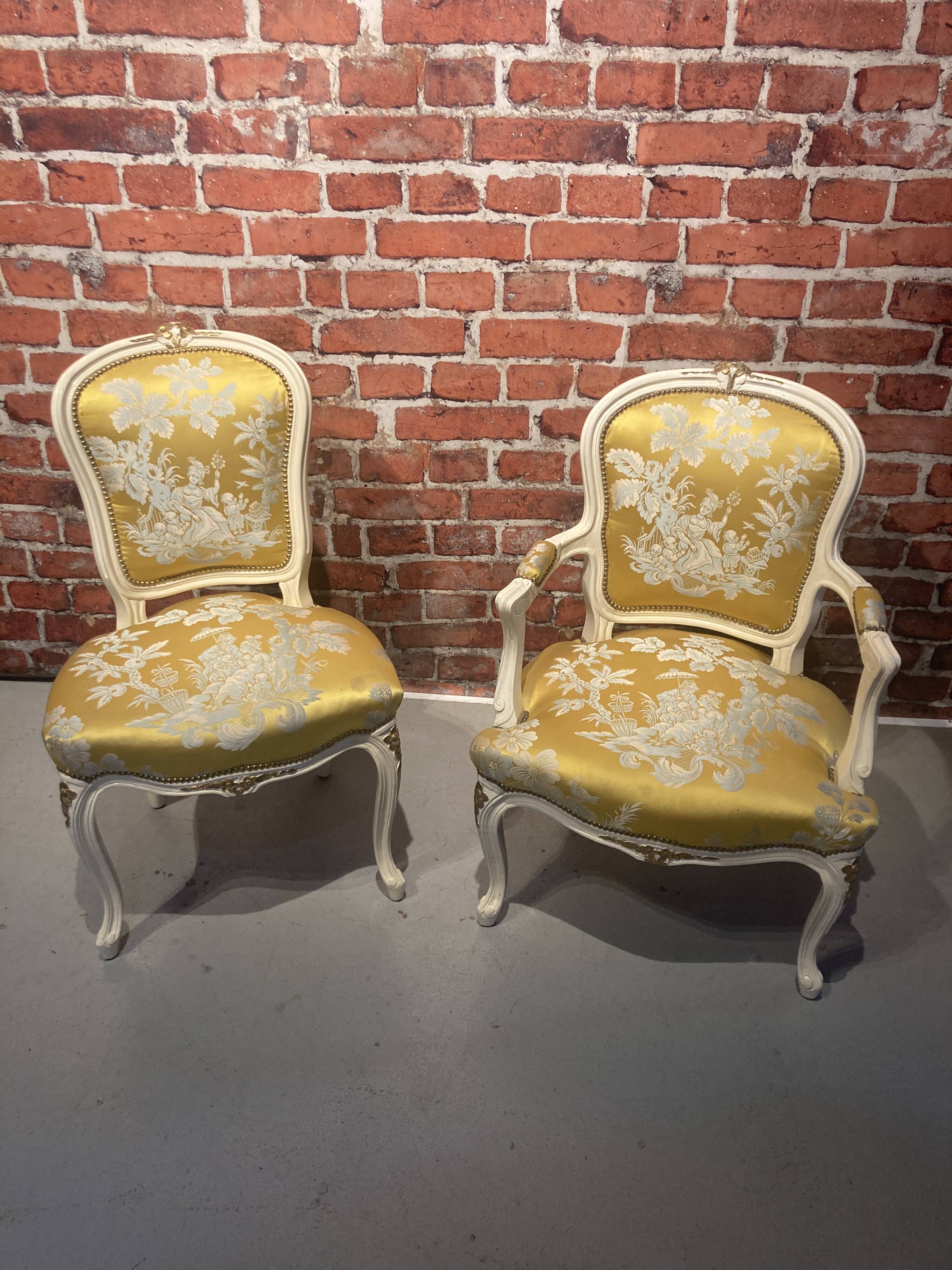 Lot d'un fauteuil et d'une chaise