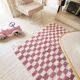 Tapis berbère Béni Ouarain à damiers rose et blanc