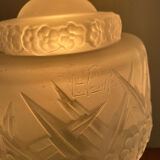 Art Deco lamp signed by Müller Frères in wrought iron and moulded glass.