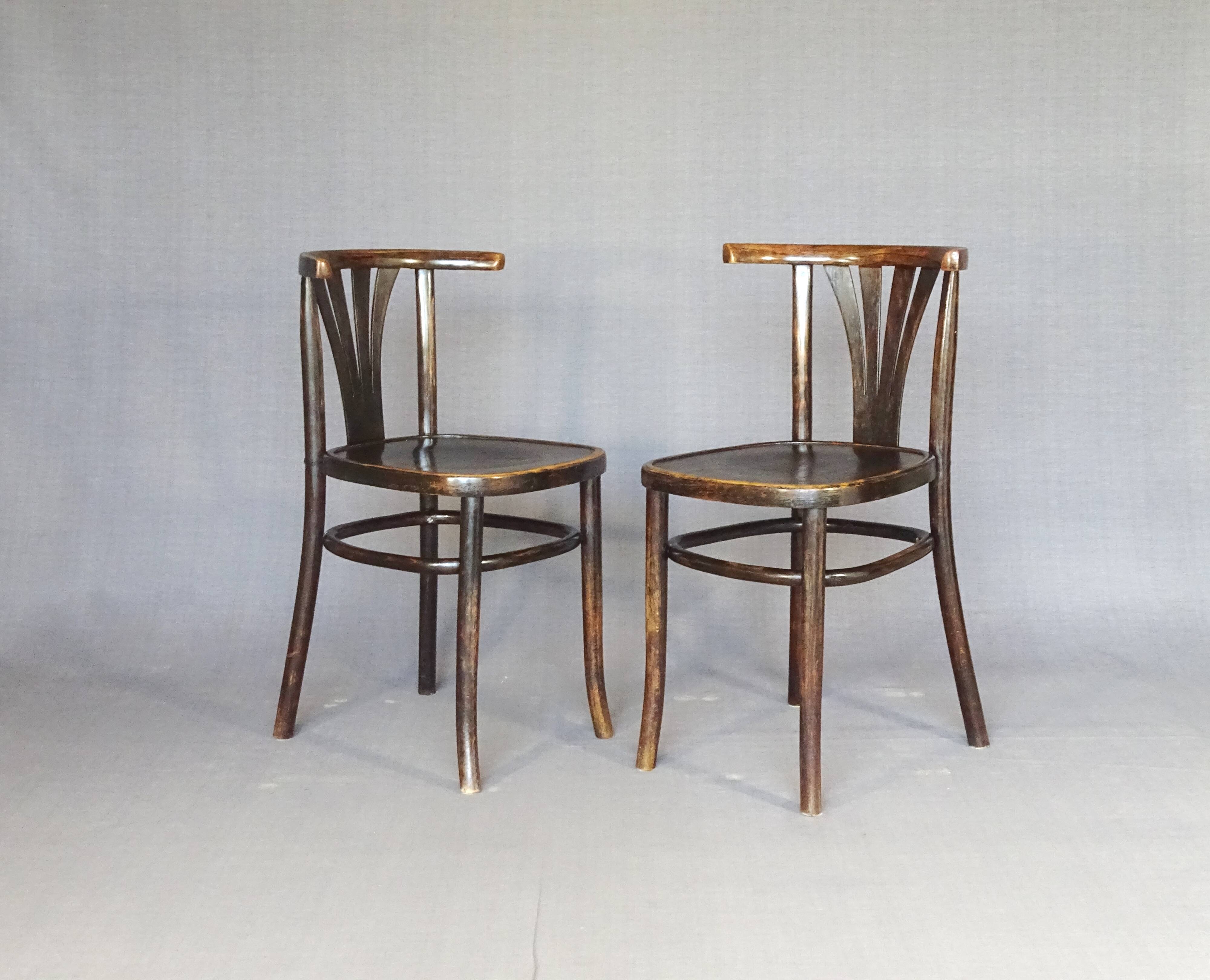 2 chaises " bistrot " Pologne 1939 Bentwood