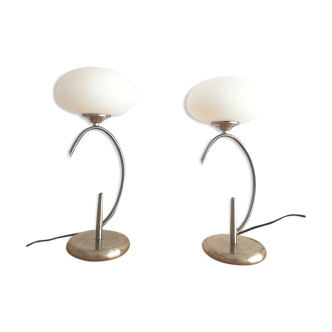 Paire de lampes de table opale verre et chrome