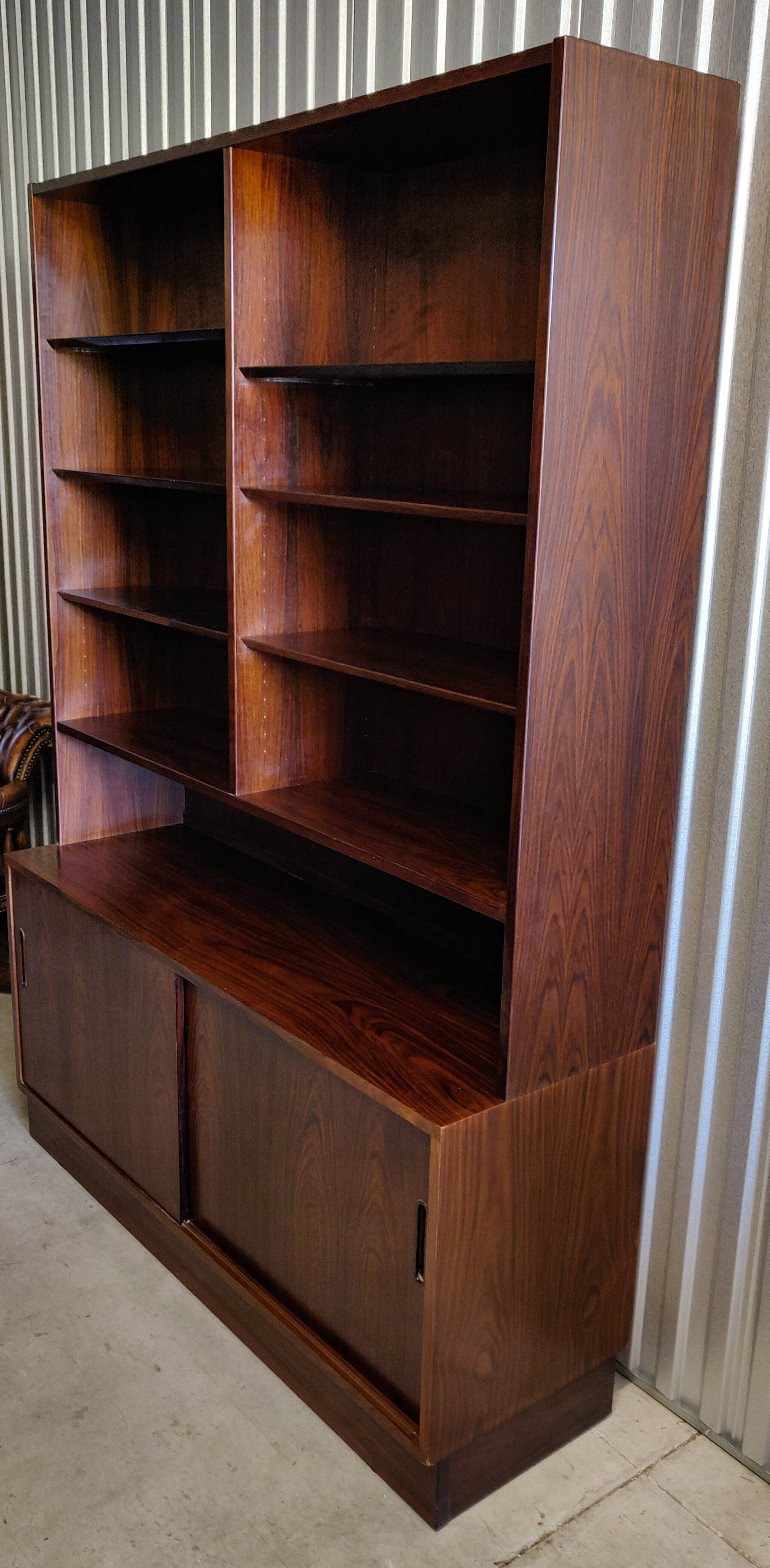 Designer bookcase Poul Hundevad 1960 Denmark mahogany