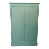 Armoire ancienne en pin massif, revisitée en Vert Céladon
