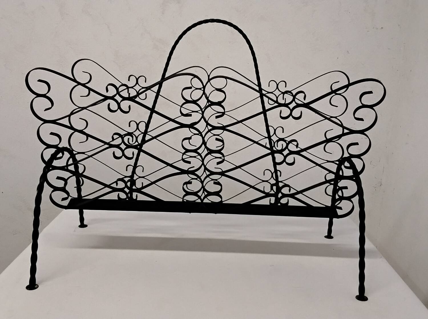 Wrought iron magazine rack signed CHATY Vallauris