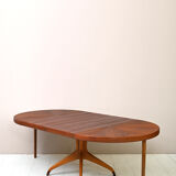 Scandinavian extending table by David Rosen