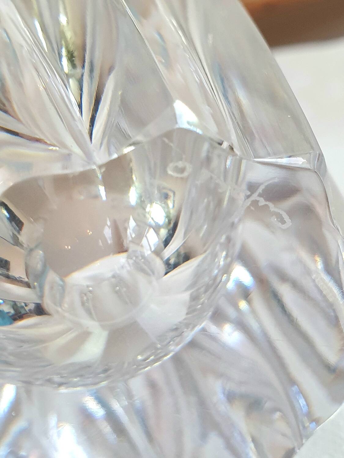 Vase tulipe en cristal suède 70s