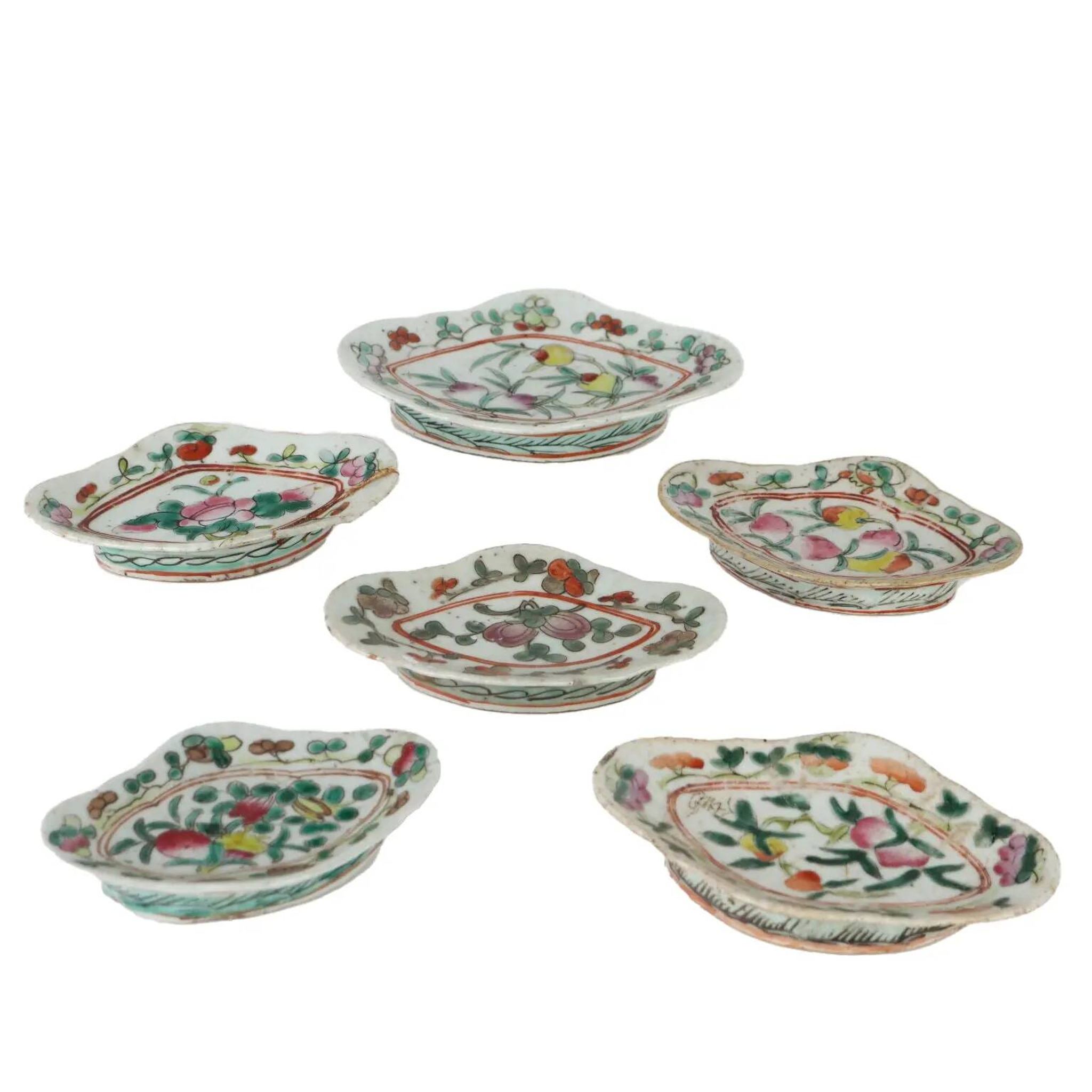 Group of 6 porcelain saucers, China, 19th century