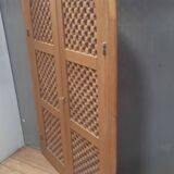 Double oriental door and its frame