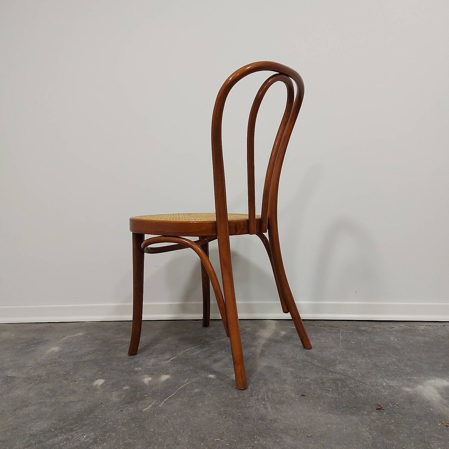 Chaise N.18 en bois courbé années 1980