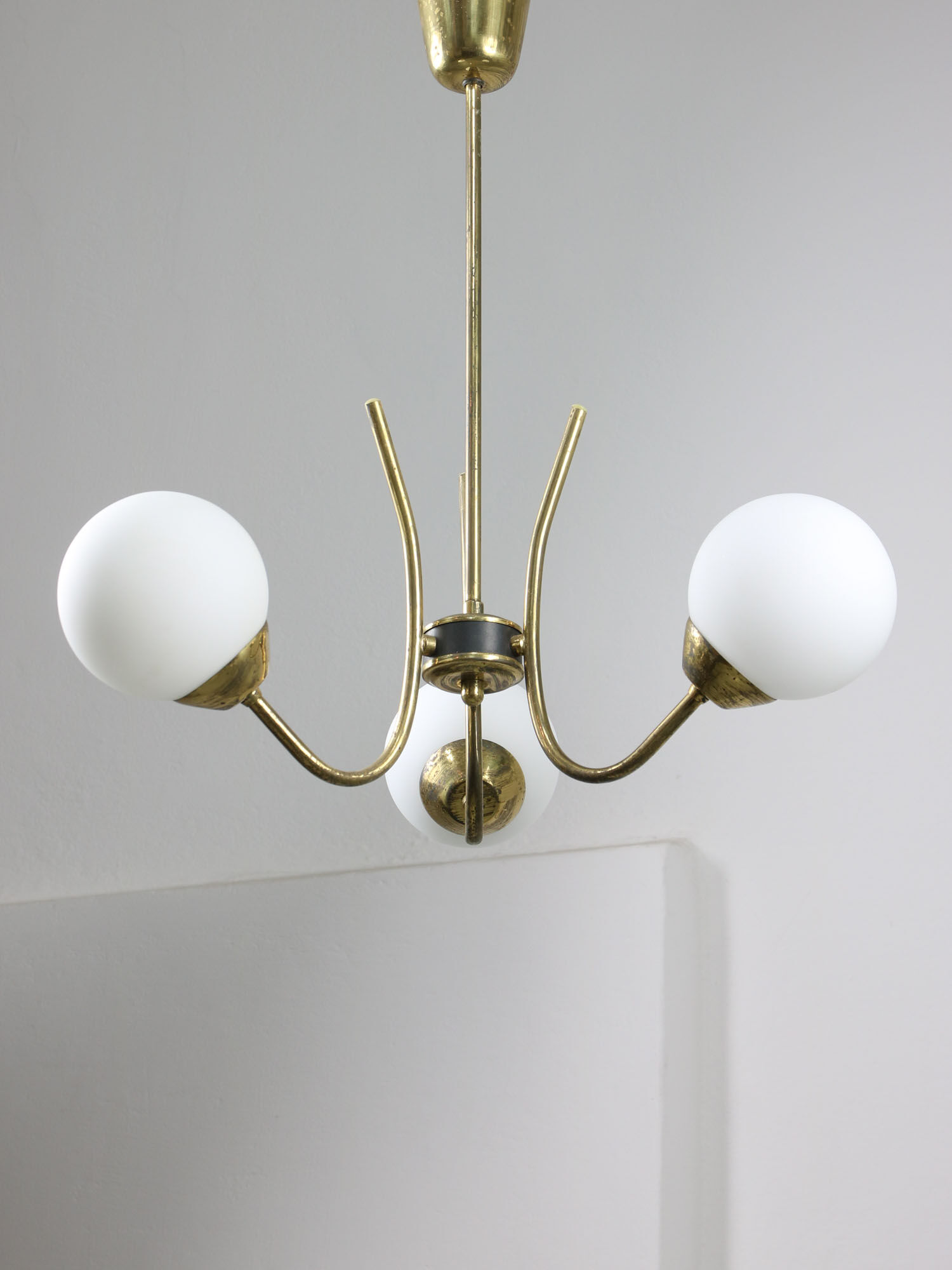 Italian Mid-century Brass and Opaline Glass Chandelier