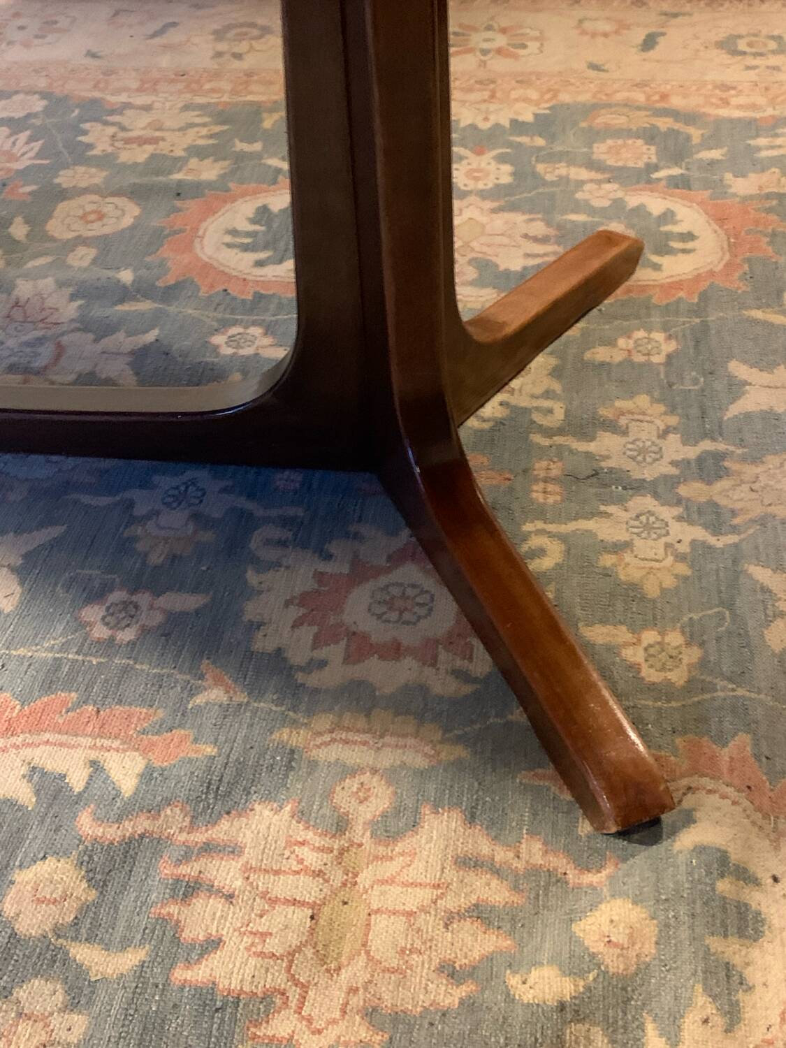 Large Baumann table