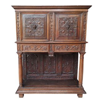 Cabinet buffet Renaissance en chêne sculpté