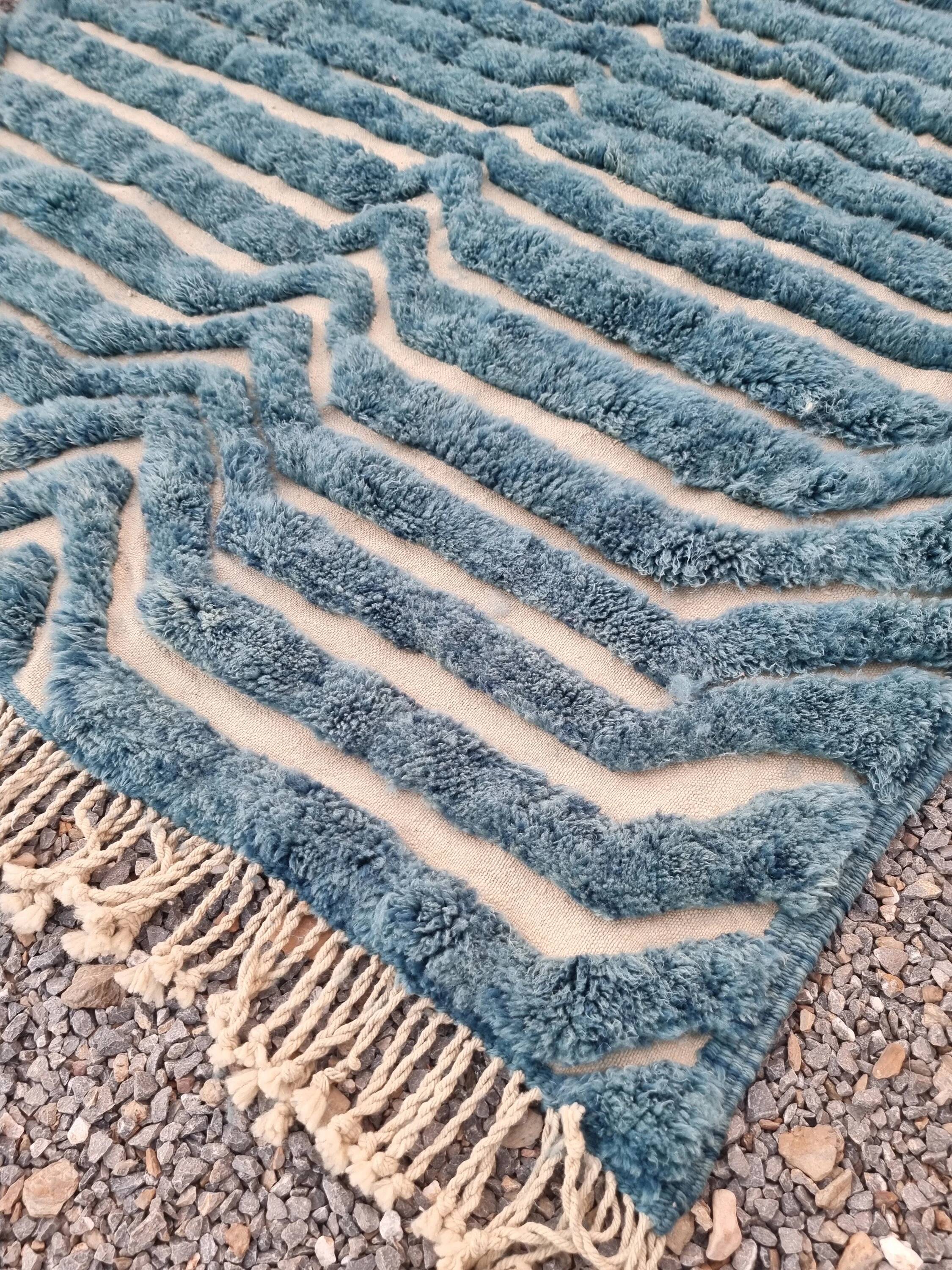 Handmade wool rug from Morocco 3 x 2 m