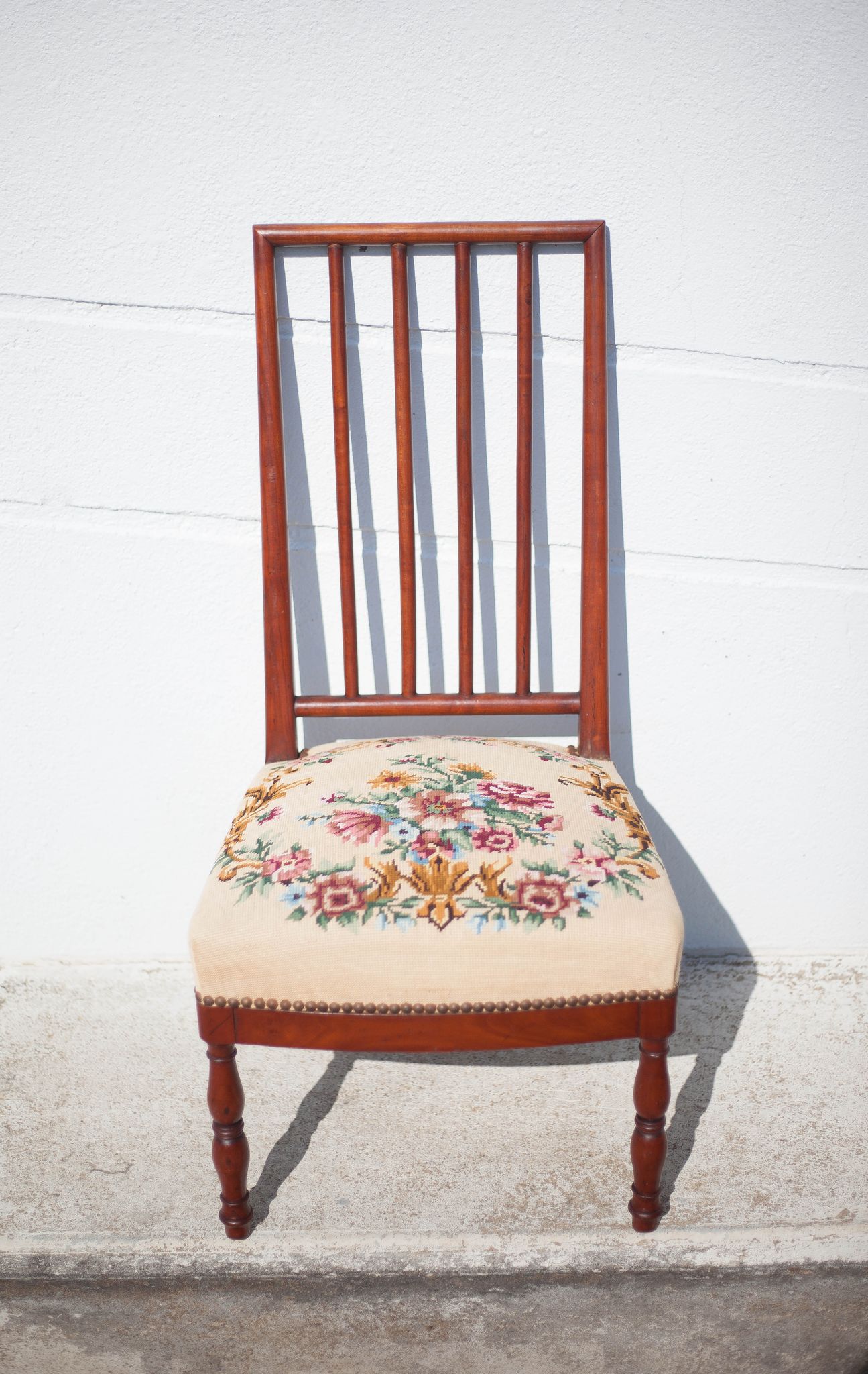 Wooden nurse chair with upholstery seat