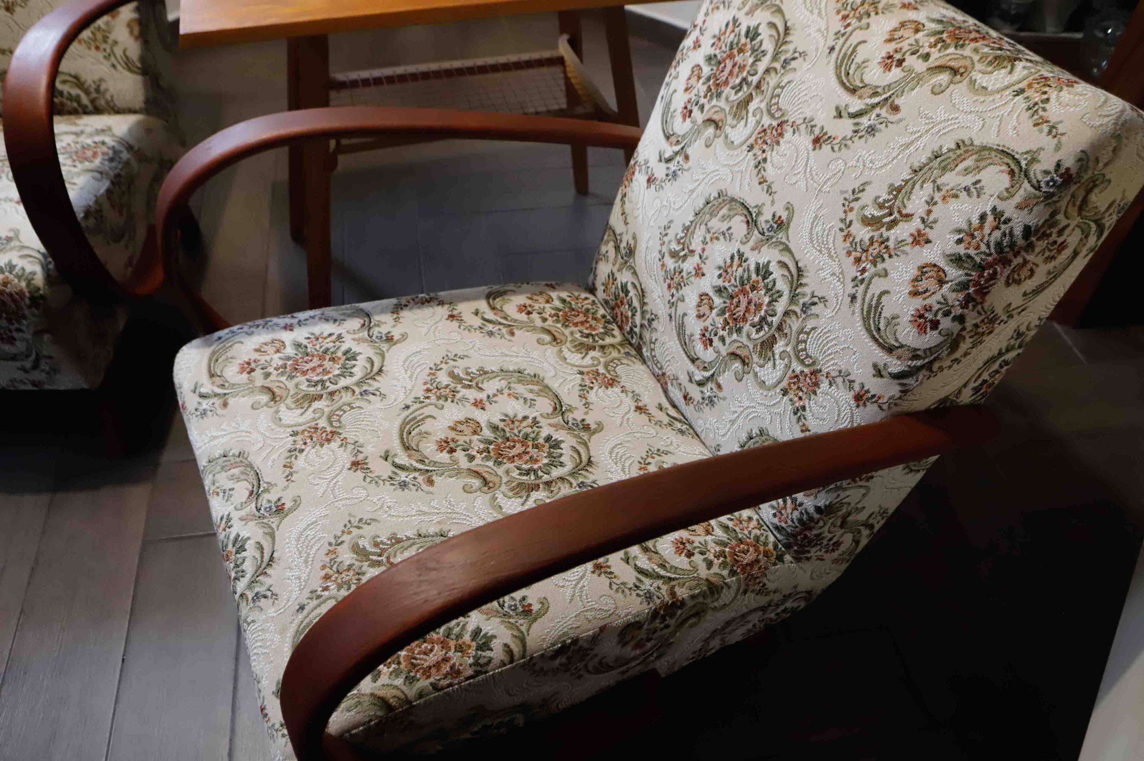 Set of 2 Style Halabala Lounge Armchairs