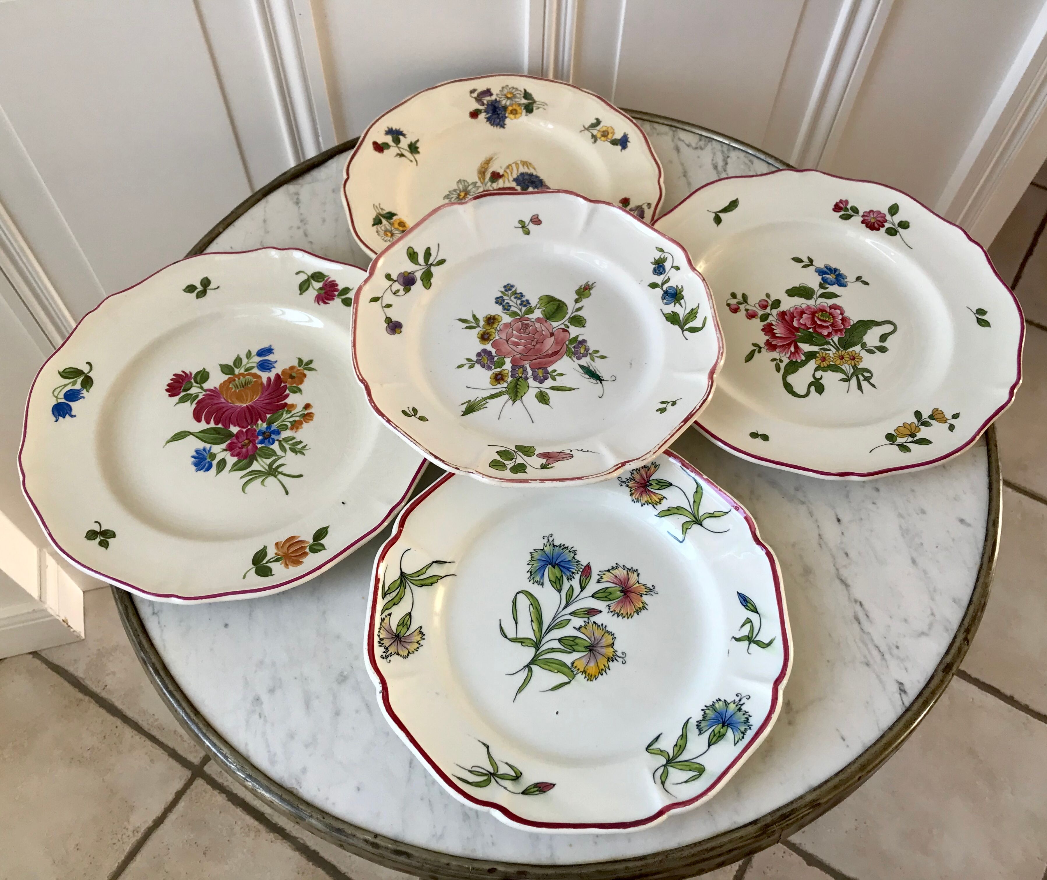 Set of 5 flat plates mismatched Digoin Sarreguemines and Saint-Amand 60s