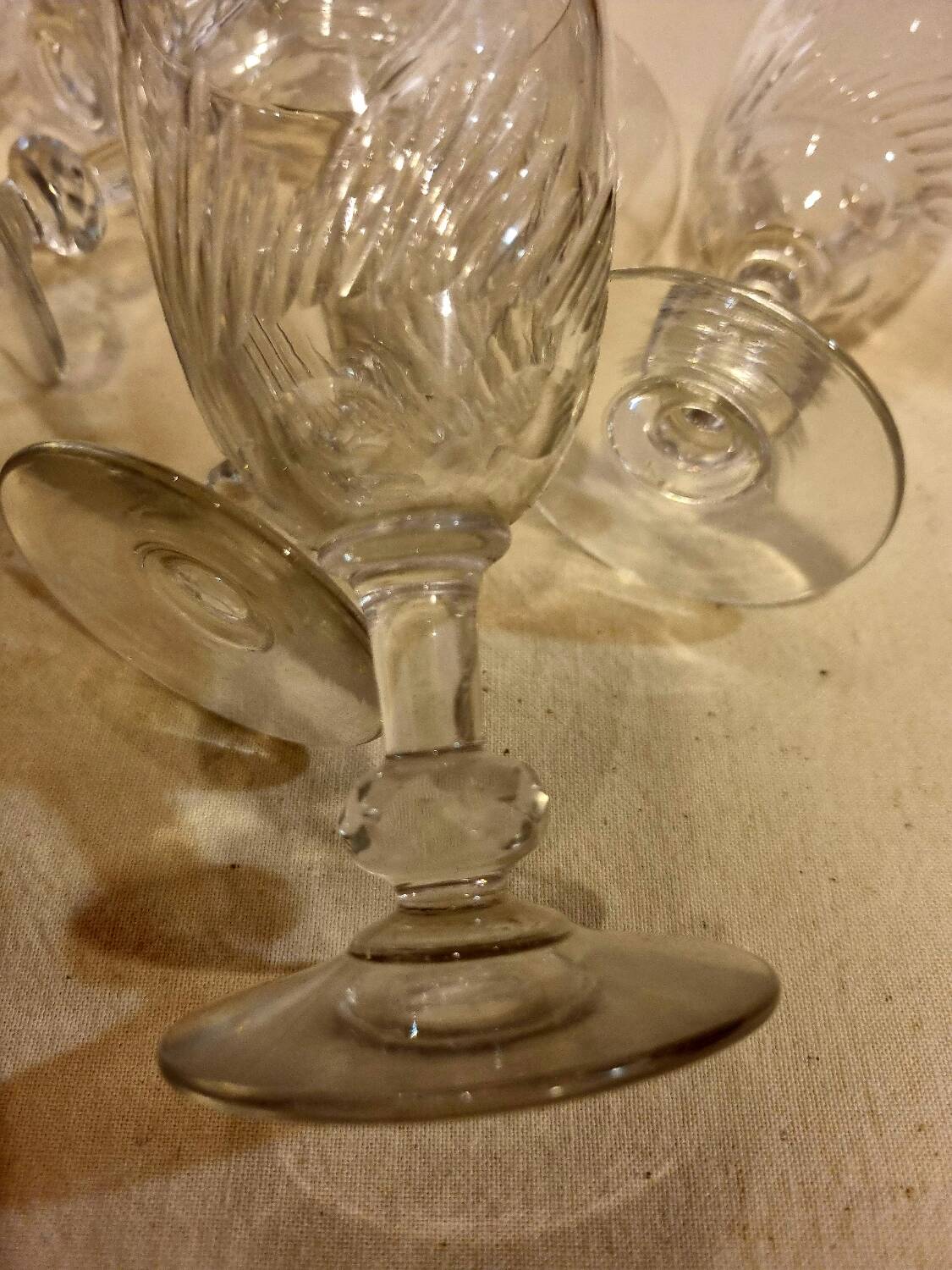 Set of 11 port glasses