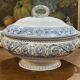 Important English Minton porcelain soup tureen, Florentine pattern