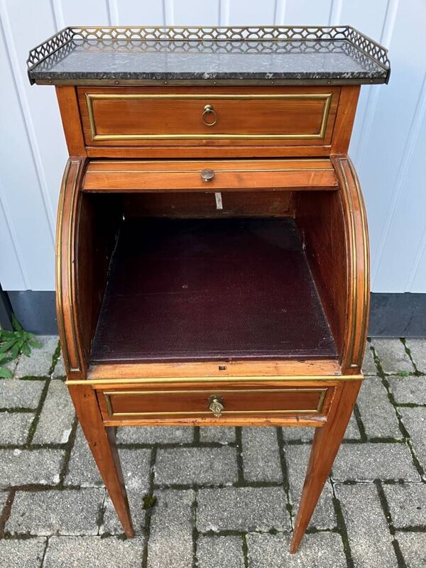 Petit bureau cylindre d'enfant XVIIIème siècle