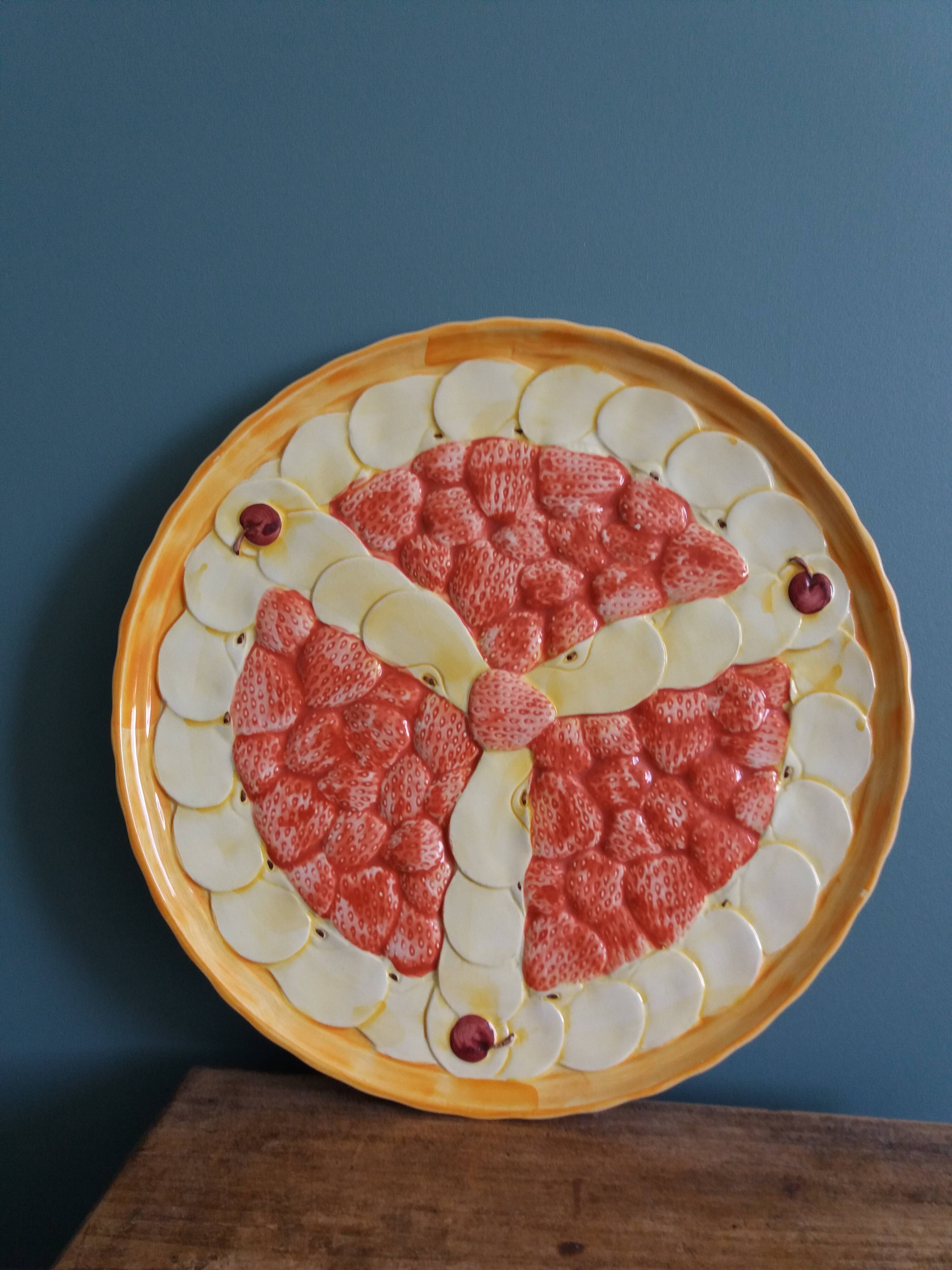 Strawberry and fruit slip tart dish