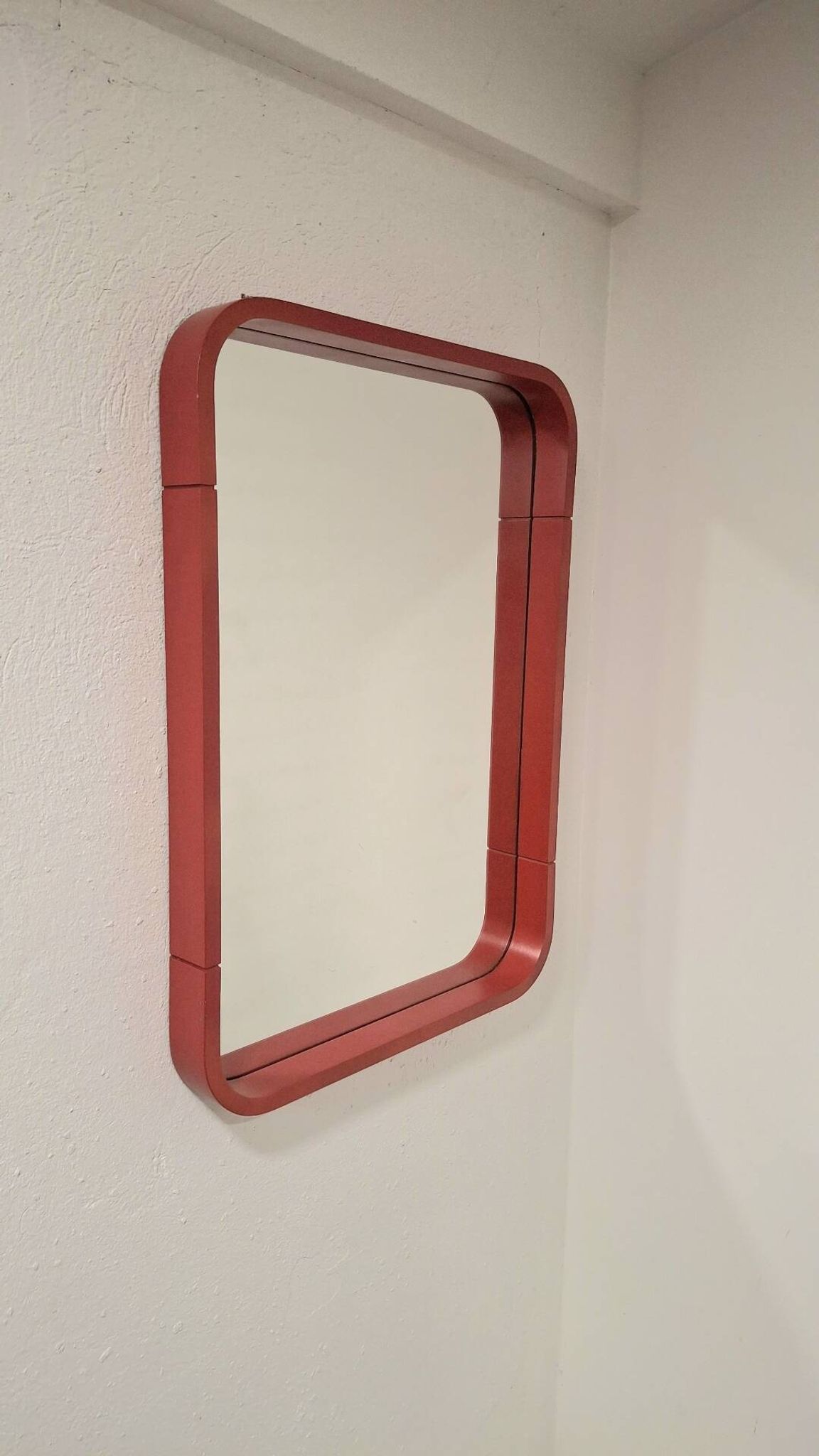 80s Pop Art Red Rounded Frame Mirror