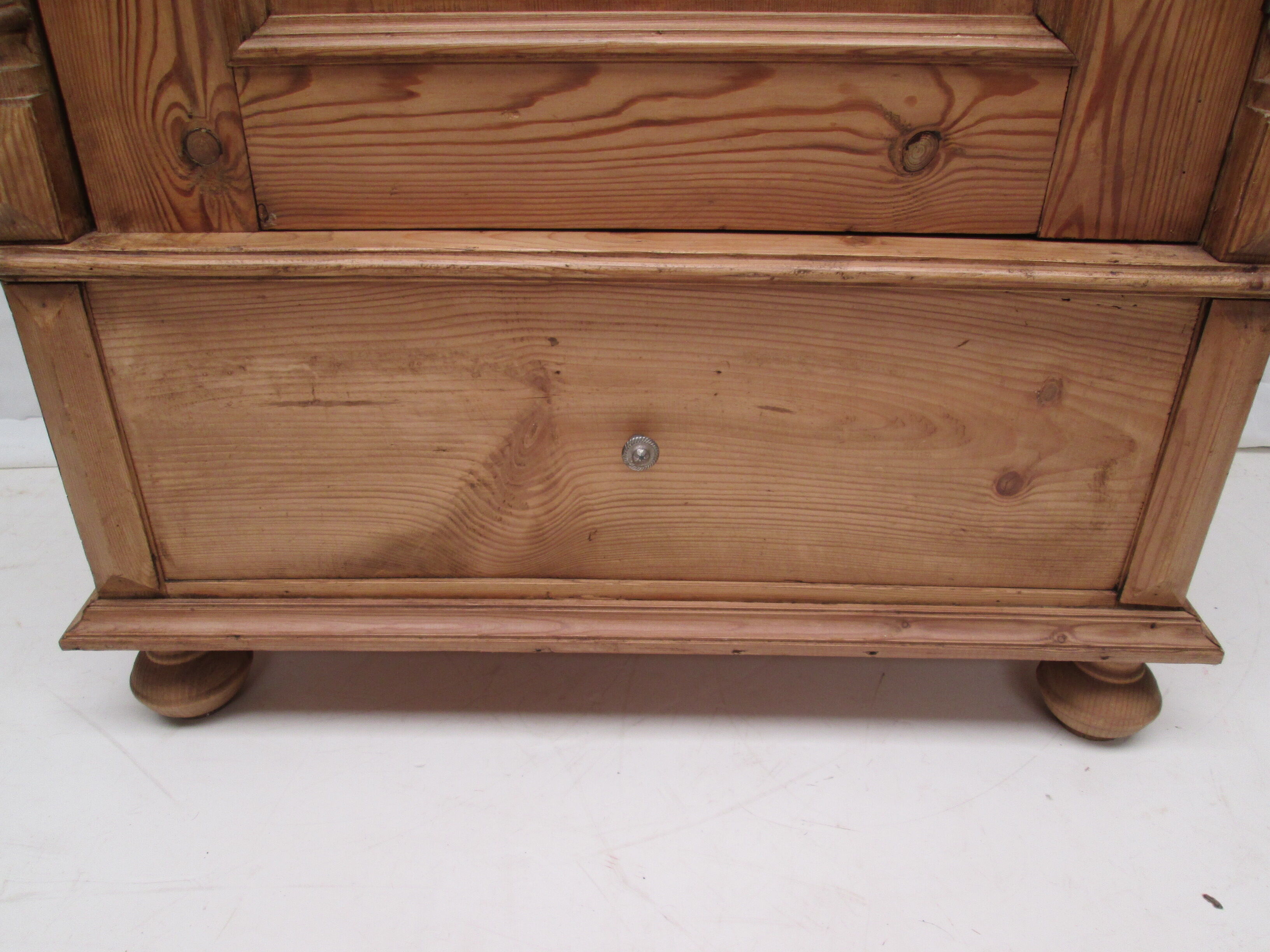 Danish bonnetière 19th in pine