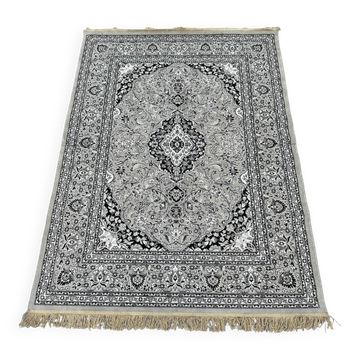 Tapis de style oriental 190cm x 140cm