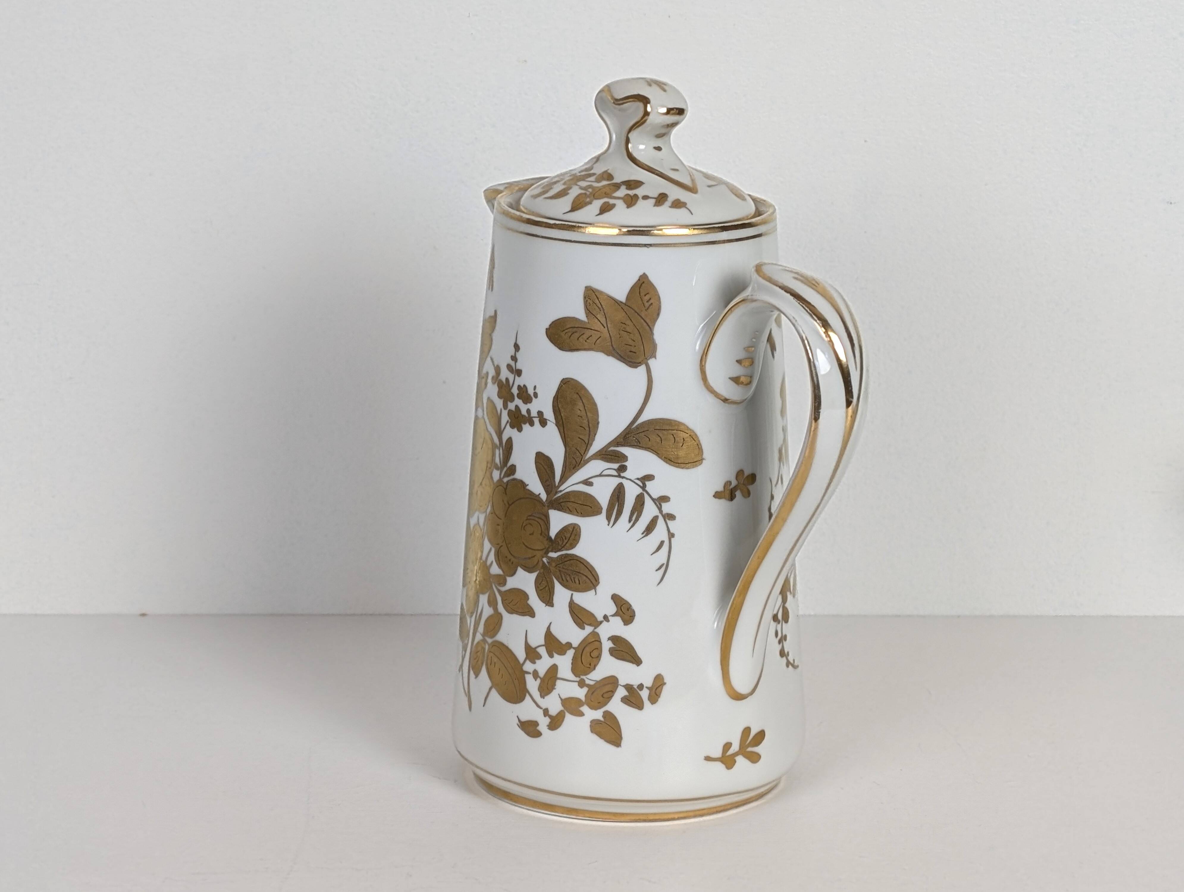 Porcelain coffee pot