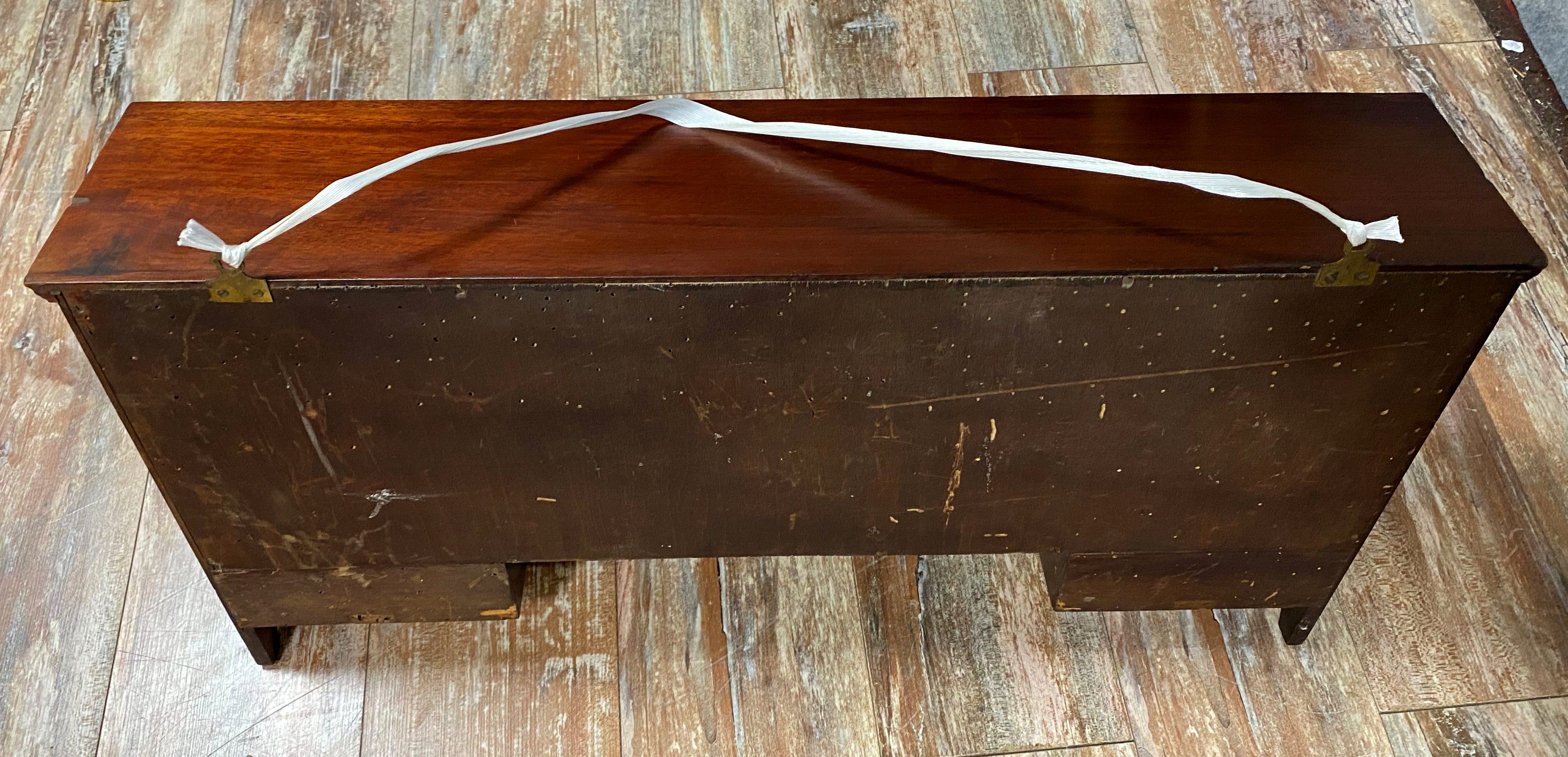 Hanging shelf napoleon iii era mahogany and clear nets
