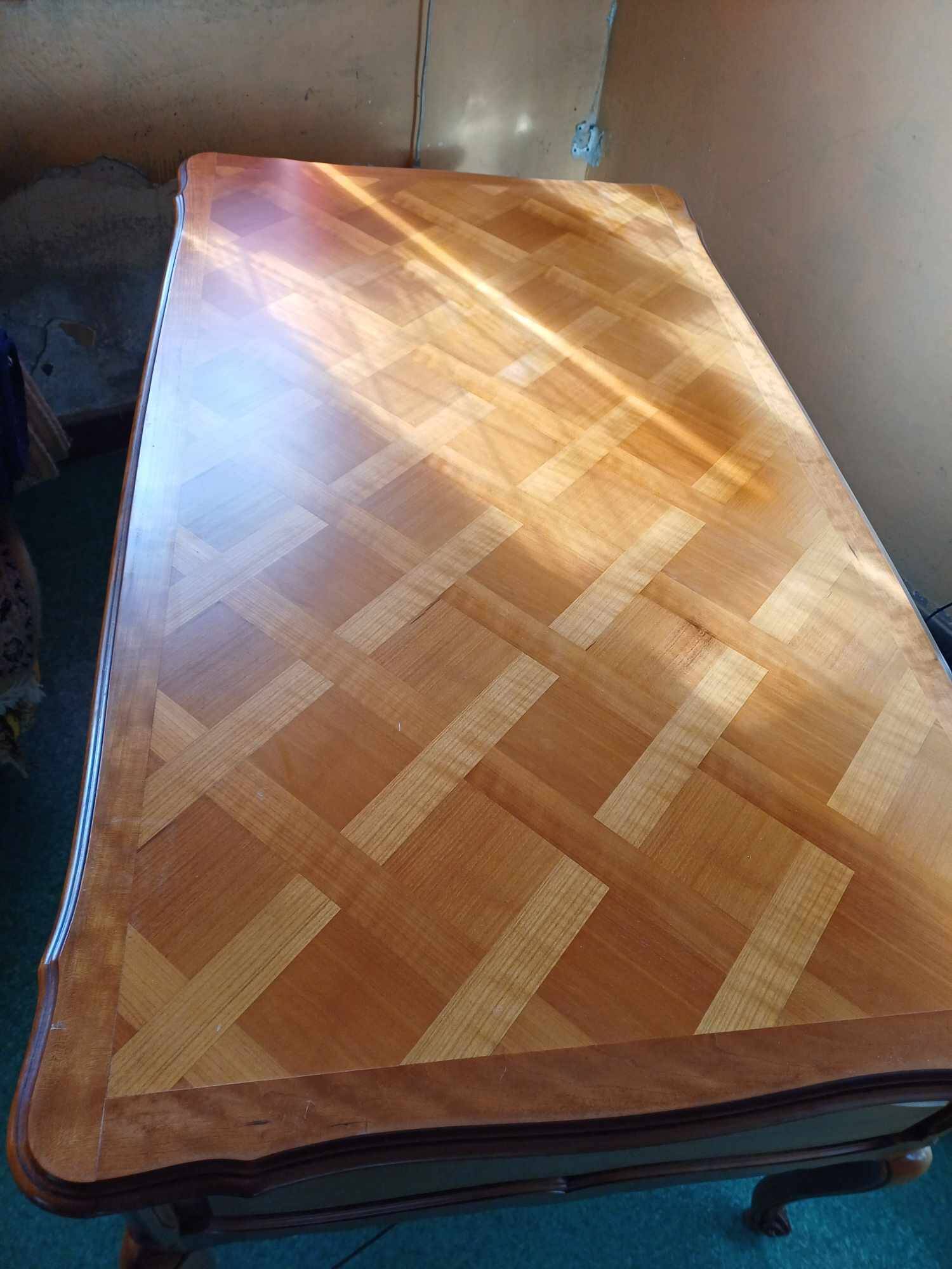 Louis xv style desk with its glass top