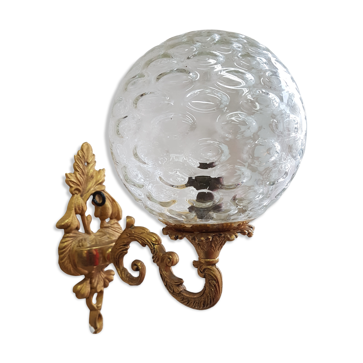 Applique ancienne bronze et globe facetté en verre