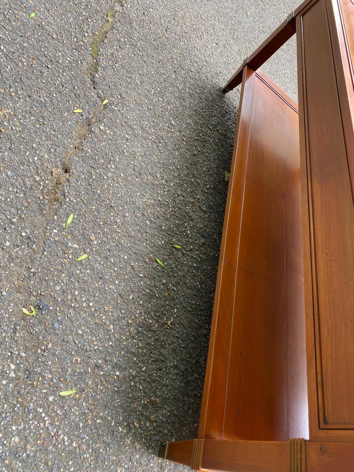 Table basse directoire en merisier massif, années 50