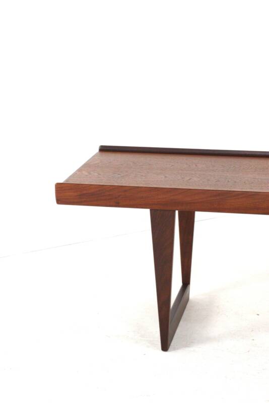 Table basse Peter Løvig Nielsen - design danois - restaurée