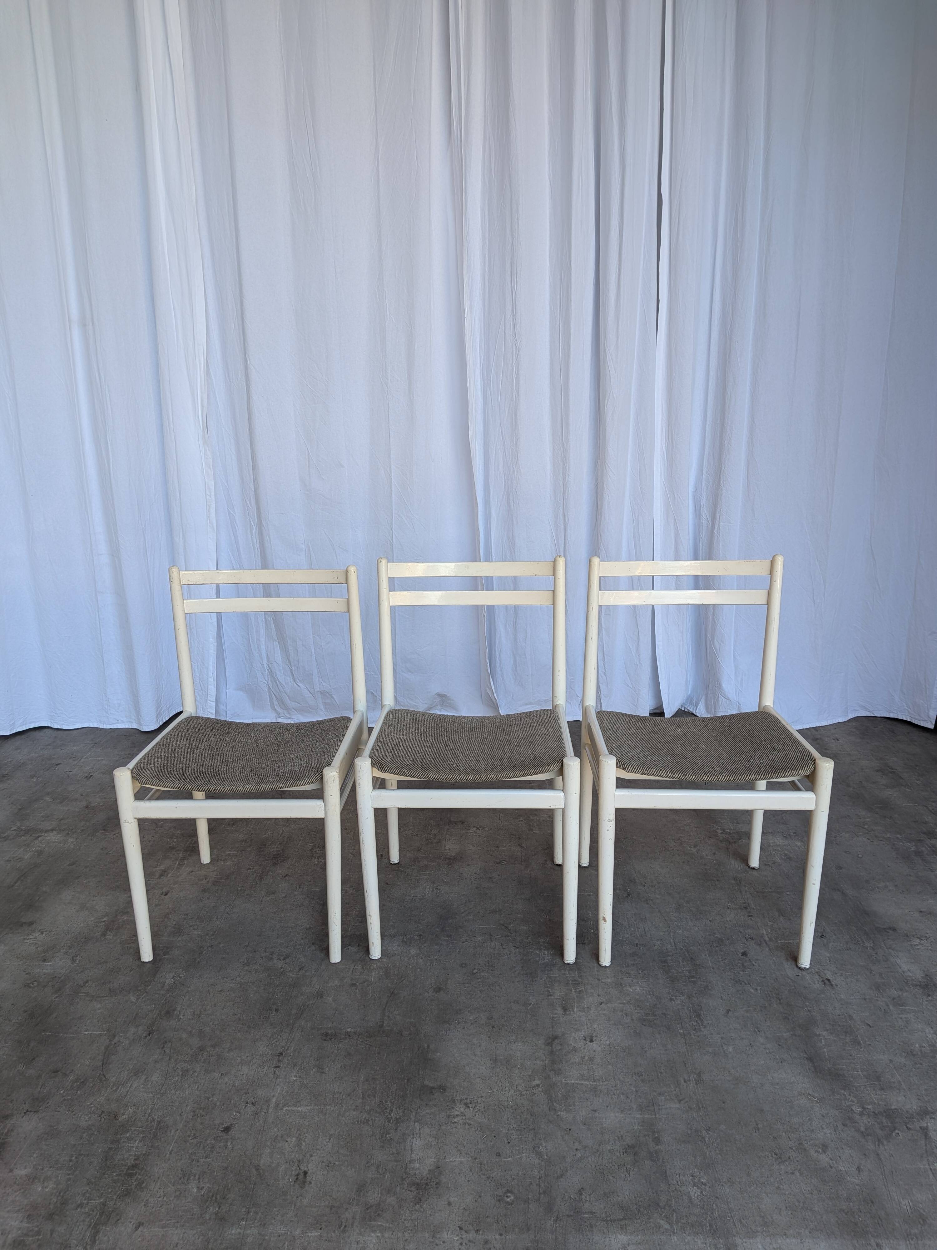 Set of 3 vintage stol kamnik white wooden chair: 1970s scandinavian design