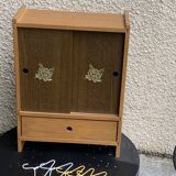 Large wardrobe for storing dolls' clothes and accessories, 2 sliding doors