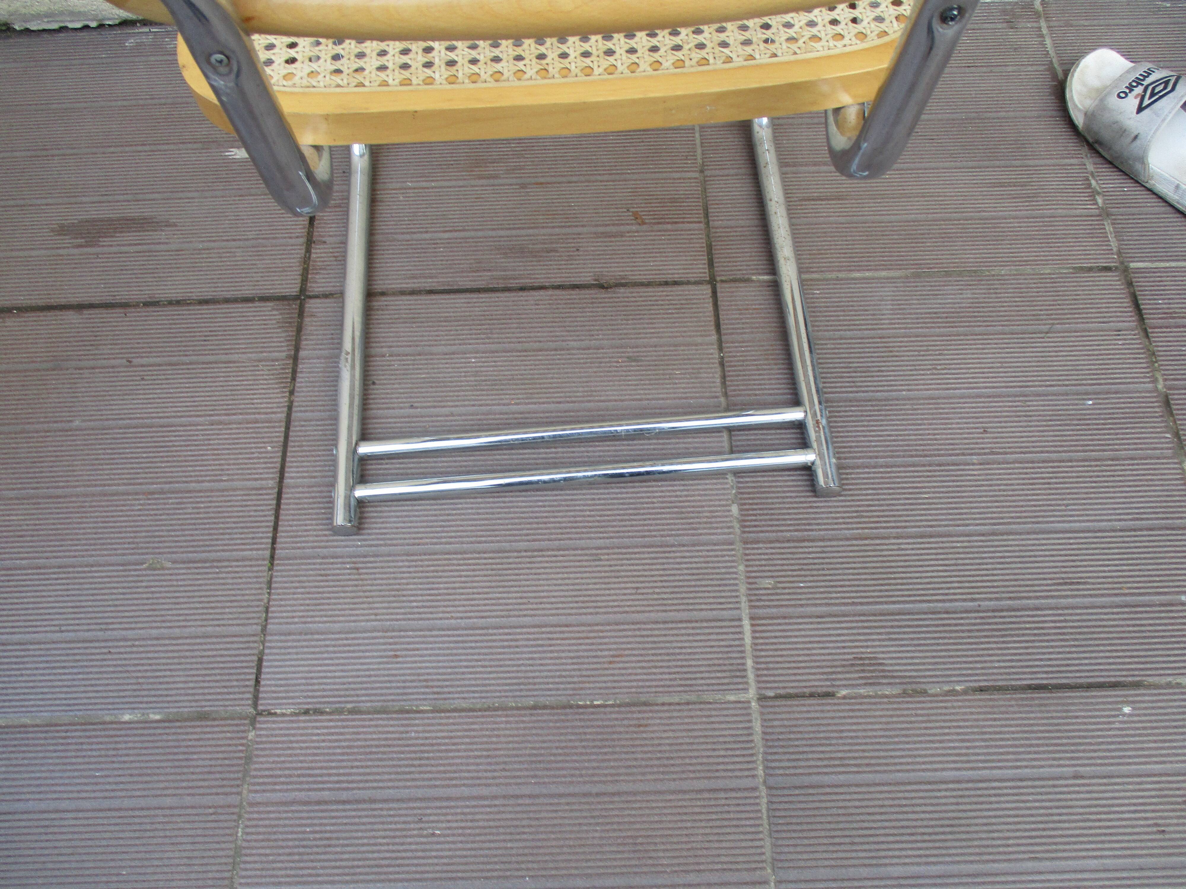 Fauteuil canné tubulaire chromé
