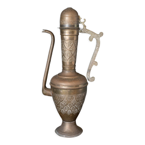 Aiguière orientale en