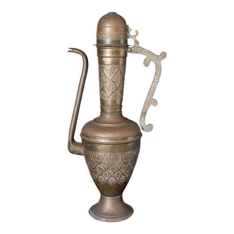 Oriental ewer in brass or copper with handle mid-twentieth