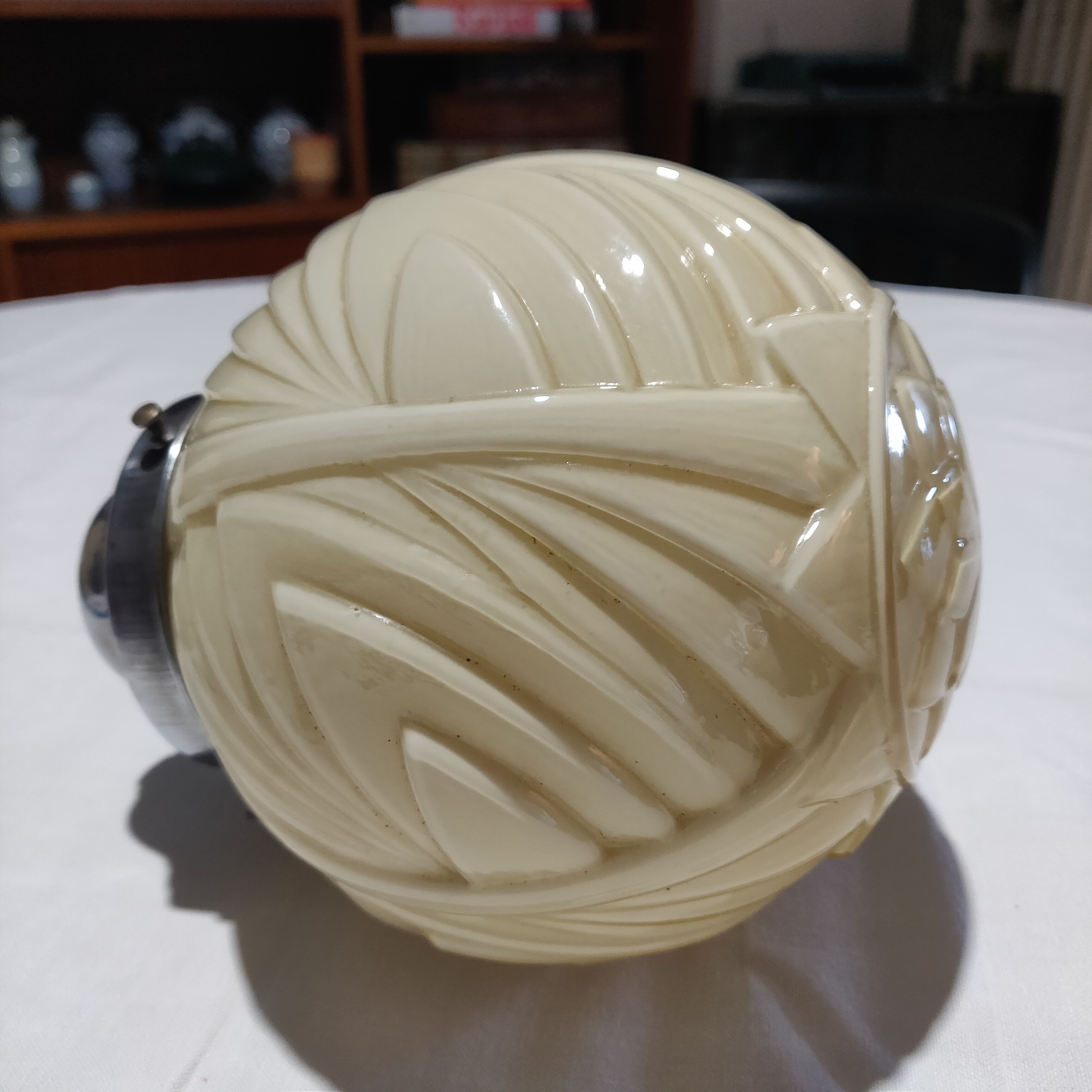 Art deco ceiling light in ivory opaline