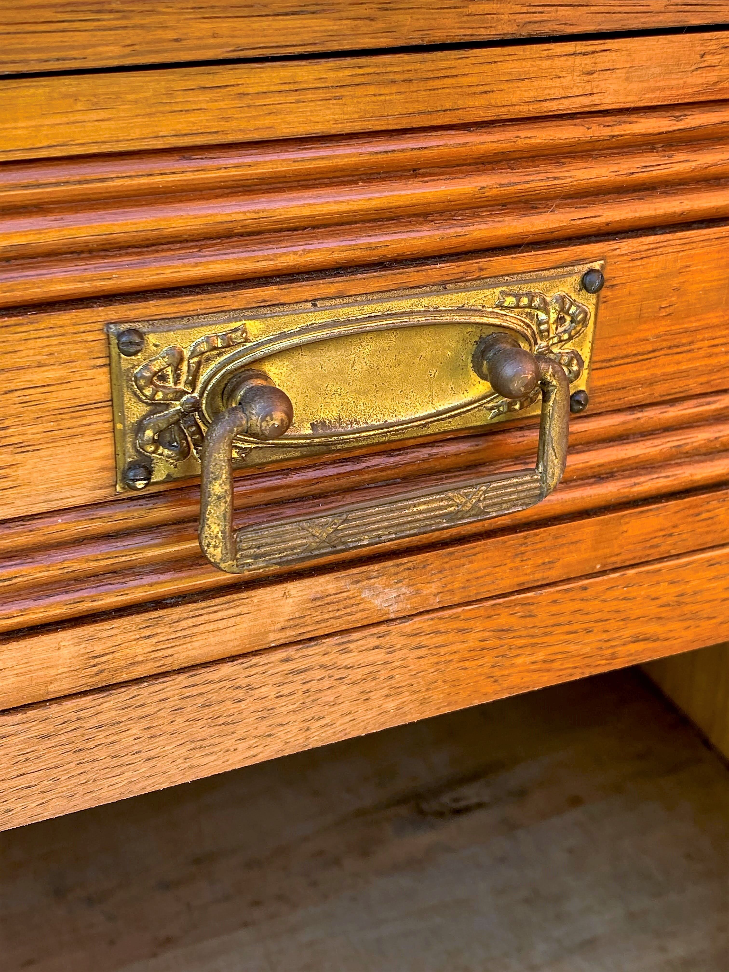 Toilet furniture, dressing table